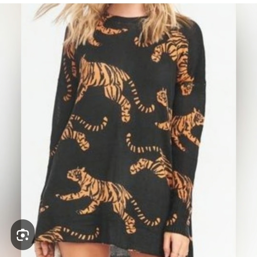 Show Me Your MuMu Bonfire Tossed Tiger Knit Tunic Sweater Sz M
